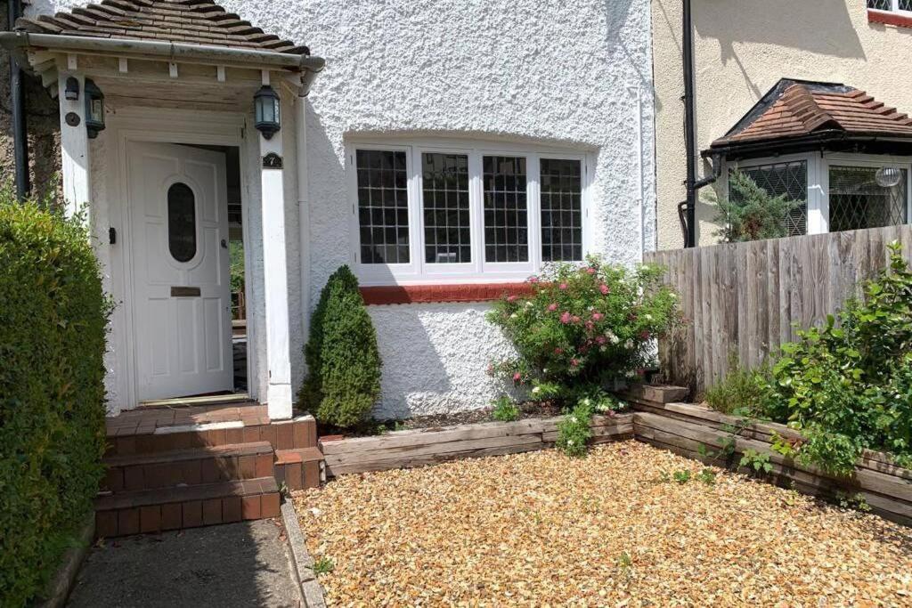 Garden Suburbs Cottage Crosskeys Extérieur photo